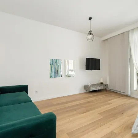 Stylowe I Eleganckie Studia Very Berry W Poznaniu By Renters *