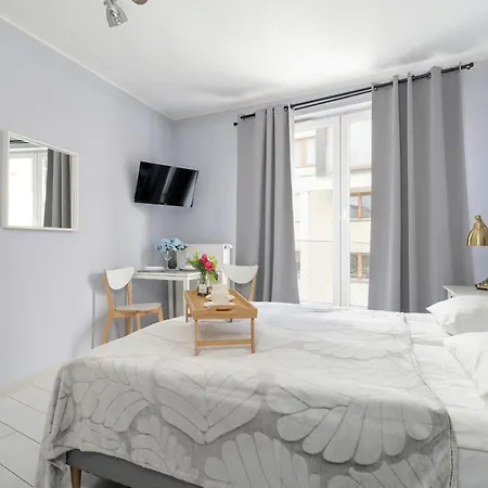 Stylowe I Eleganckie Studia Very Berry W Poznaniu By Renters Appartement Poznań