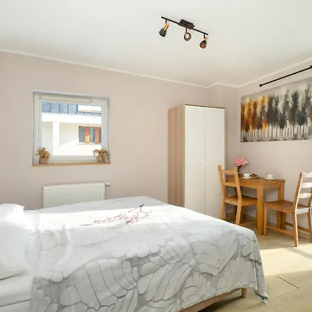 Stylowe I Eleganckie Studia Very Berry W Poznaniu By Renters شقة