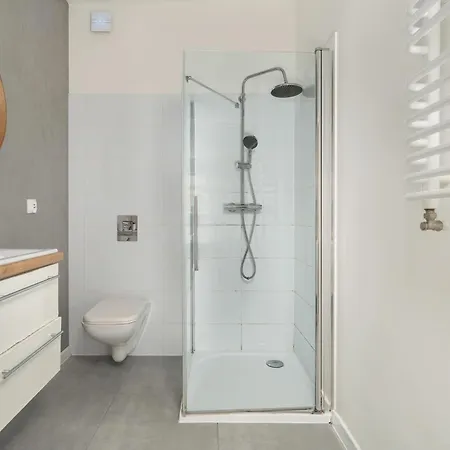 Stylowe I Eleganckie Studia Very Berry W Poznaniu By Renters Apartment