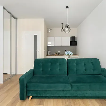Stylowe I Eleganckie Studia Very Berry W Poznaniu By Renters Apartment Poznan
