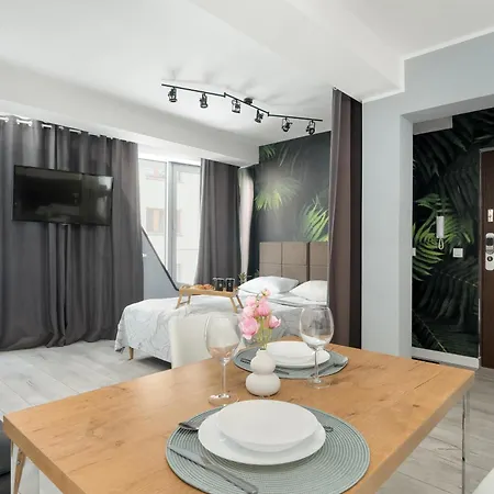 Stylowe I Eleganckie Studia Very Berry W Poznaniu By Renters Appartement *
