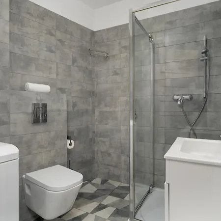 Stylowe I Eleganckie Studia Very Berry W Poznaniu By Renters * Poznań