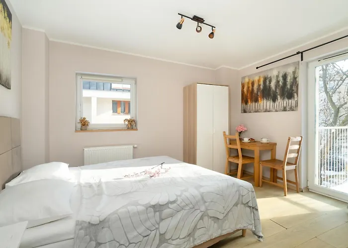 Stylowe I Eleganckie Studia Very Berry W Poznaniu By Renters شقة