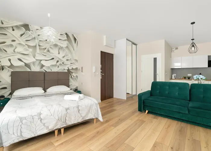Stylowe I Eleganckie Studia Very Berry W Poznaniu By Renters Apartment Poznan